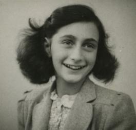 Anne Frank, uma das vítimas mais conhecidas da perseguição nazi aos judeus. Anne Frank, uma das vítimas mais conhecidas da perseguição nazi aos judeus.
